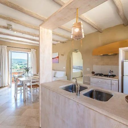 Relaxing Baiadebahas 1bedapt Bilo4 Sleeps4 Seaview Apartment Marinella (Sardinia)